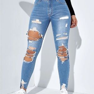 SHEIN size 4 light wash ripped jeans